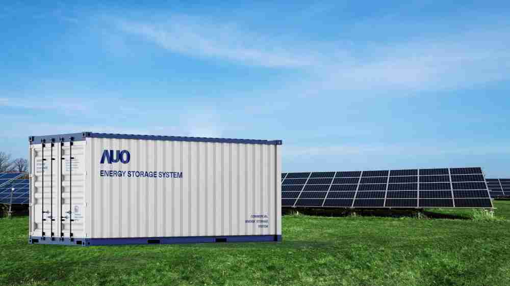 传奇国际透过AI数据管理，，，提供不同类型用户进行储能与能源管理，，，达到再生能源管控调度成效